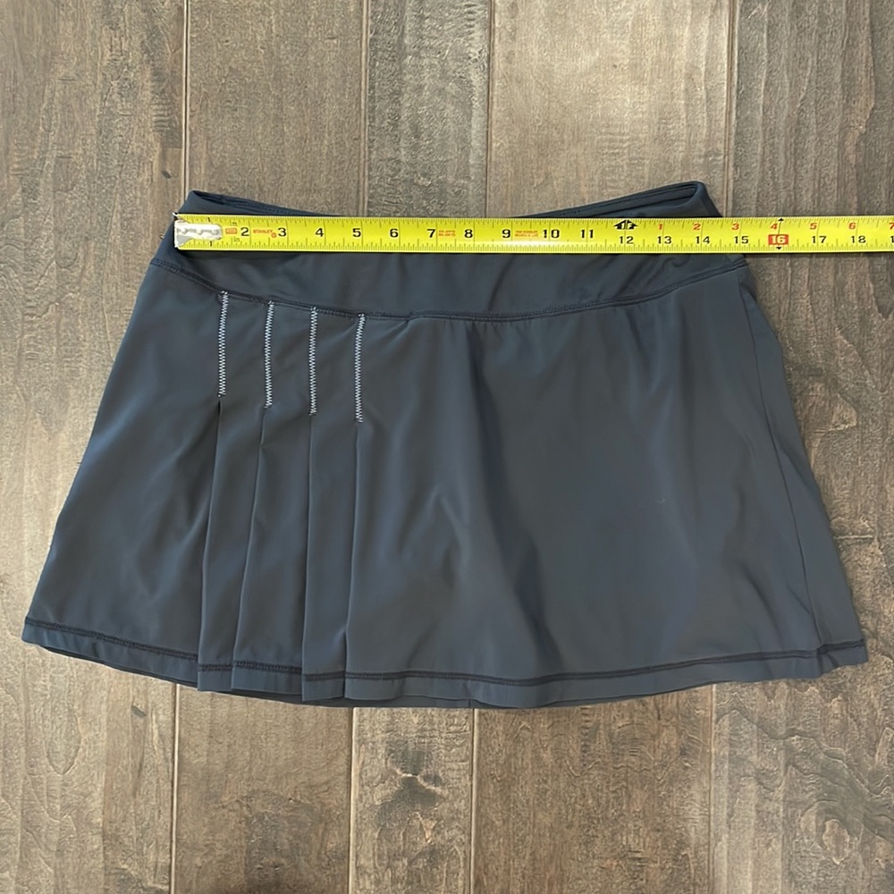 Athleta Gray Second Wind Skort, Size Small - image 7